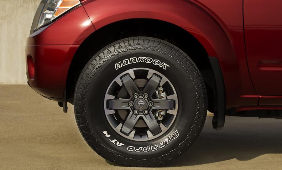 Колеса Nissan Frontier Pro-4X Crew Cab (D40) 2020 года  (фото 24 из 40)